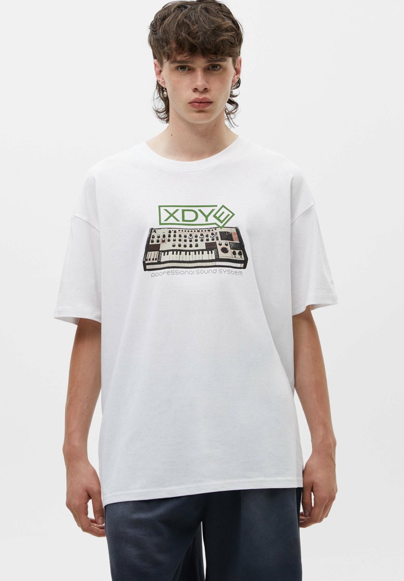 PULL&BEAR XDYE SHORT SLEEVE TShirt print white/weiß Zalando.at