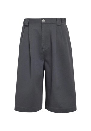 Pantaloncini grigio scuro fino al ginocchio con passanti per cintura, bottone frontale e tasche laterali.