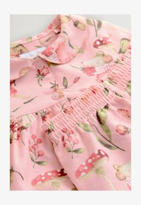 Vybráno, pink mouse print