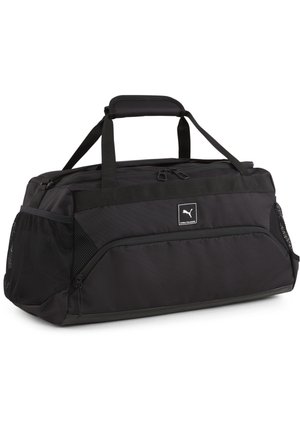Bolsa de deporte negra hecha de tela duradera, con un compartimento principal con cremallera, un bolsillo de malla lateral y dos asas de transporte.