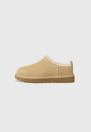 CLASSIC MICRO - Ankle Boot - sand
