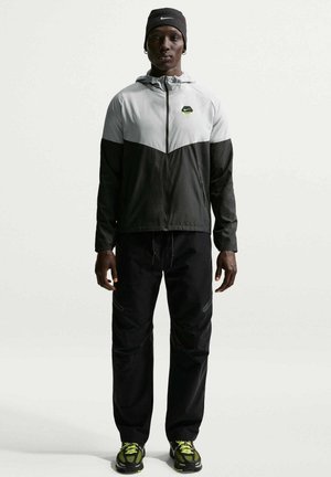 RUNNING SPORTSWEAR CITY SIDE - Chaqueta outdoor - dark smoke grey/light smoke grey