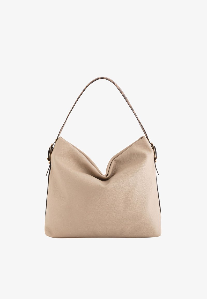 Beige læder håndtaske med en slouchy form, der har en fold i midten, et mønstret rem, og hardware i guld tone.