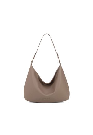 Sac hobo en cuir marron doux avec une forme courbée, une seule bandoulière et un accent doré sur le devant. Fini texturé.