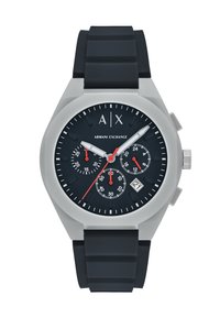 Armani Exchange sat s nehrđajućim kućištem, crnim silikonskim remenom, crnim brojčanikom, tri sub-brojčanika, crvenim akcentima i prikazom datuma.