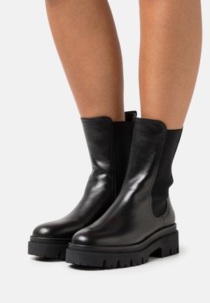 Tamaris Platform ankle boots - black