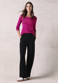 Cecil MIT RUNDHALS - Langarmshirt - pink