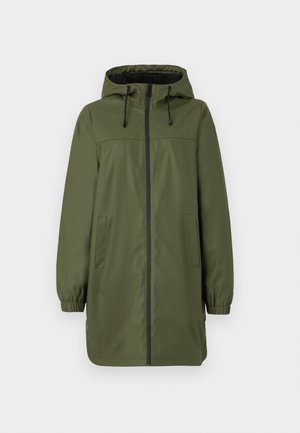 Oliven grønn vanntett jakke med hette, glidelås og elastiske mansjetter. Har to frontlommer og en myk innerforing.