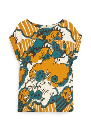 Top met korte mouwen met mosterdgele, petrolblauwe en witte bloemen- en streeppatronen, met een klein borstzakje op een witte achtergrond.