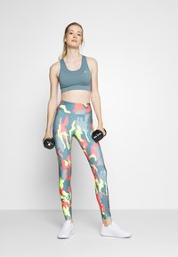 ONLY Play ONPDAISY-2 SEAM BRA  - Sutiã desportivo de suporte médio - goblin blue