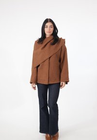 Niet geselecteerd, braun