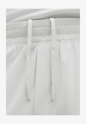 lululemon, PACE BREAKER LINED 13CM - Korte sportsbukser - vapor