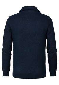 Maglione lavorato a maglia blu navy con una finitura testurizzata, dotato di colletto sciallato e maniche lunghe, polsini a coste e orlo dritto in vita.