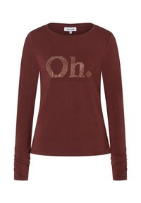 Burgunderfarbenes Langarm-T-Shirt mit gerüschten Bündchen und Strassbuchstaben, die "Oh." auf der Vorderseite spellieren, aus weichem, dehnbarem Material gefertigt.
