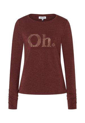 Burgunderfarbenes Langarm-T-Shirt mit gerüschten Bündchen und Strassbuchstaben, die "Oh." auf der Vorderseite spellieren, aus weichem, dehnbarem Material gefertigt.