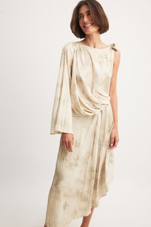 ONE SLEEVE GATHERED DRESS - Day dress - beige