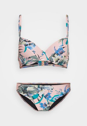 Conjunto de bikini floral com um fundo rosa claro e padrões tropicais em azul e verde. O top tem almofadas removíveis e um fecho metálico.