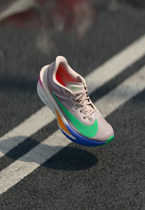 Nike Performance ZOOM FLY 6 EK - Sapatos para corrida em estrada - silt red/green shock/persian violet/fire pink/bright ceramic/spruce aura