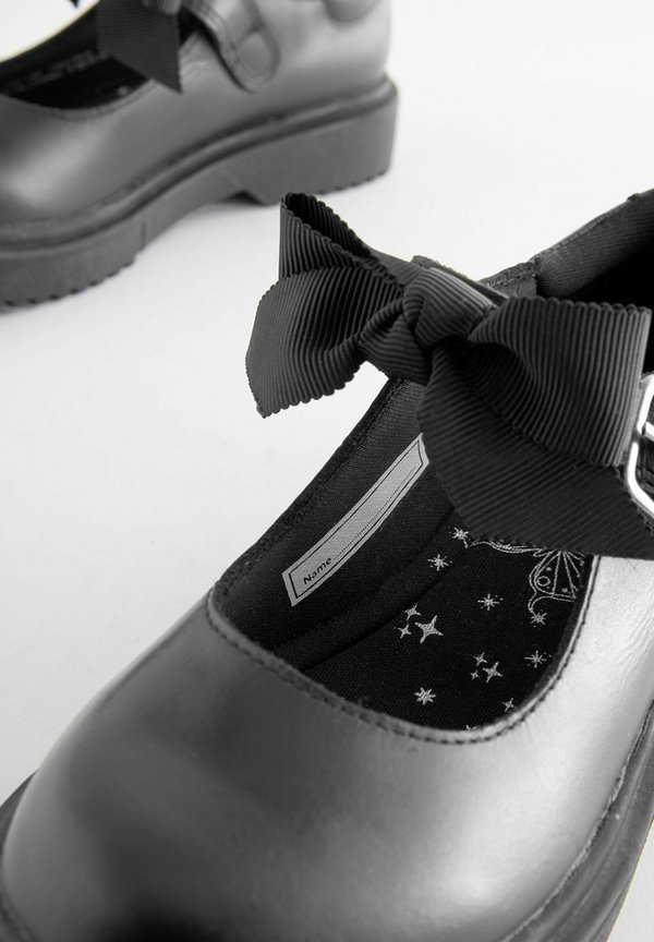 BOW CHUNKY MARY JANE SCHOOL – Riemchenballerina