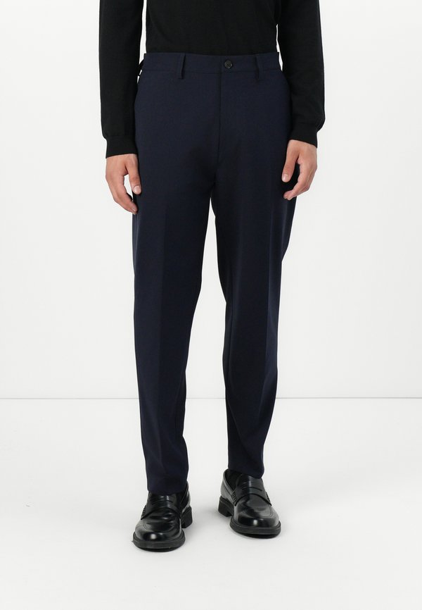 TECH HALF TROUSER - Trousers - night sky