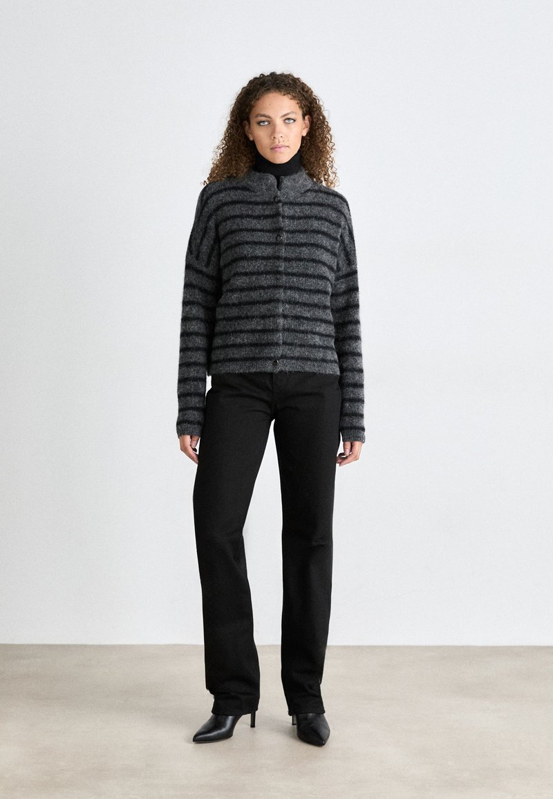 Calvin Klein Jeans Jeansy Straight Leg - Zdjęcie 2