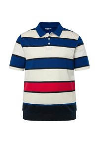 Polo con strisce orizzontali alternate in blu, bianco e rosso, con un accento nero, maniche corte e colletto classico.