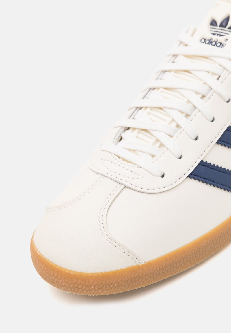 adidas gazelle silver green womens adidas Gazelle Mesa Cloud White main image 1