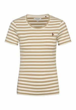 Prugasta majica s krem i svijetlosmeđim bojama, rebrastom teksturom, okruglim izrezom i malim izvezenim logotipom na lijevoj strani prsnog koša.