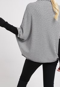 Even&Odd Cardigan - black