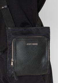 Antony Morato MESSENGER - Portacellulare - black