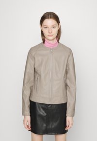 b.young BYACOM - Casaco de pele sintética - vintage khaki