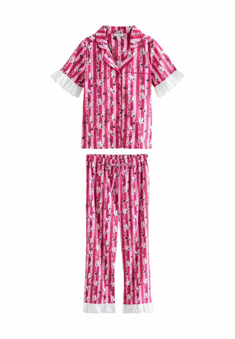 Rosa gestreiftes Schlafanzug-Set mit weißen Cartoon-Charakteren, kurzer Ärmel, knöpfbares Oberteil und Hose mit Kordelzug, beide mit weißen Rüschensäumen verziert.