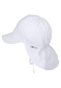 Weißer Sonnenhut mit breiter Krempe, aus leichtem Stoff gefertigt, mit einem verstellbaren Zugband und einem kleinen Logosticker an der Seite.