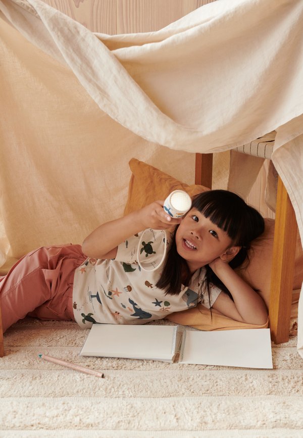 APIA SHORTSLEEVE UNISEX - Print T-shirt - sandy3