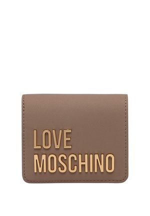 Portafoglio color taupe con lettere metalliche dorate che formano "LOVE MOSCHINO" sul davanti, rettangolare con bordi cuciti.