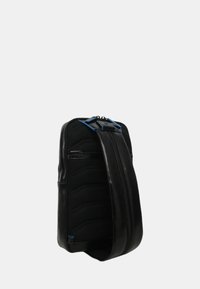 Piquadro Tagesrucksack - black