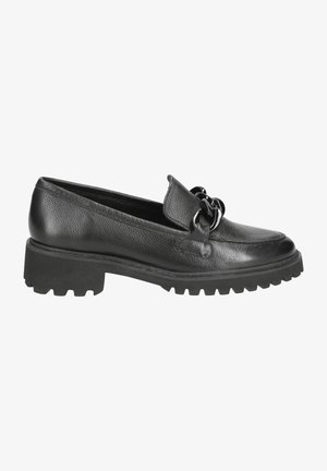 Schwarze Lederloafer mit strukturierter Oberfläche, ausgestattet mit einer erhöhten Zunge und einem dekorativen Kettenakzent. Dicke schwarze Gummisohle mit rutschfester Musterung.