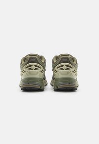 New Balance M1906 UNISEX - Sportcipő - green