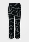 CARMATTE LIFE PANTS - Auduma bikses - black