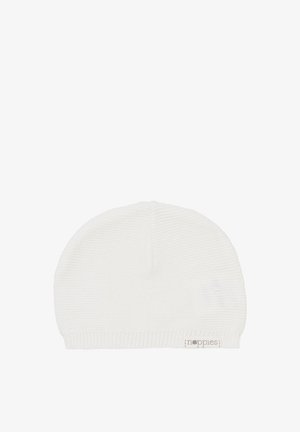 Bonnet en tricot blanc avec une finition texturée et un ourlet replié. Présente une petite étiquette de la marque sur le côté. Design simple et arrondi.