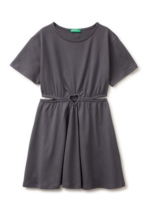 Dunkelgraues Kleid mit kurzen Ärmeln, rundem Ausschnitt und herzförmigem Ausschnitt an der Taille, mit elastischen Details gerafft.