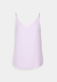 Liliowa bezrękawnik z cienkimi ramiączkami i falbaniastym dekoltem na jednolitym białym tle.