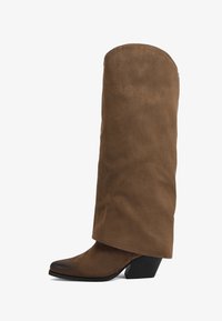 Selezionato, marrone