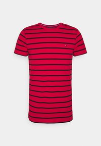 Rød kortærmet T-shirt med horisontale sorte striber, rund hals og et lille logo på venstre bryst. Materiale i bomuld, glat tekstur.