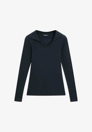 Dunkel marineblaues Langarmshirt mit V-Ausschnitt und einem markanten großen Kragen. Hergestellt aus einem strukturierten, weichen Stoff.