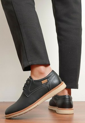 Kebello, CHAUSSURES - Chaussures à lacets - noir