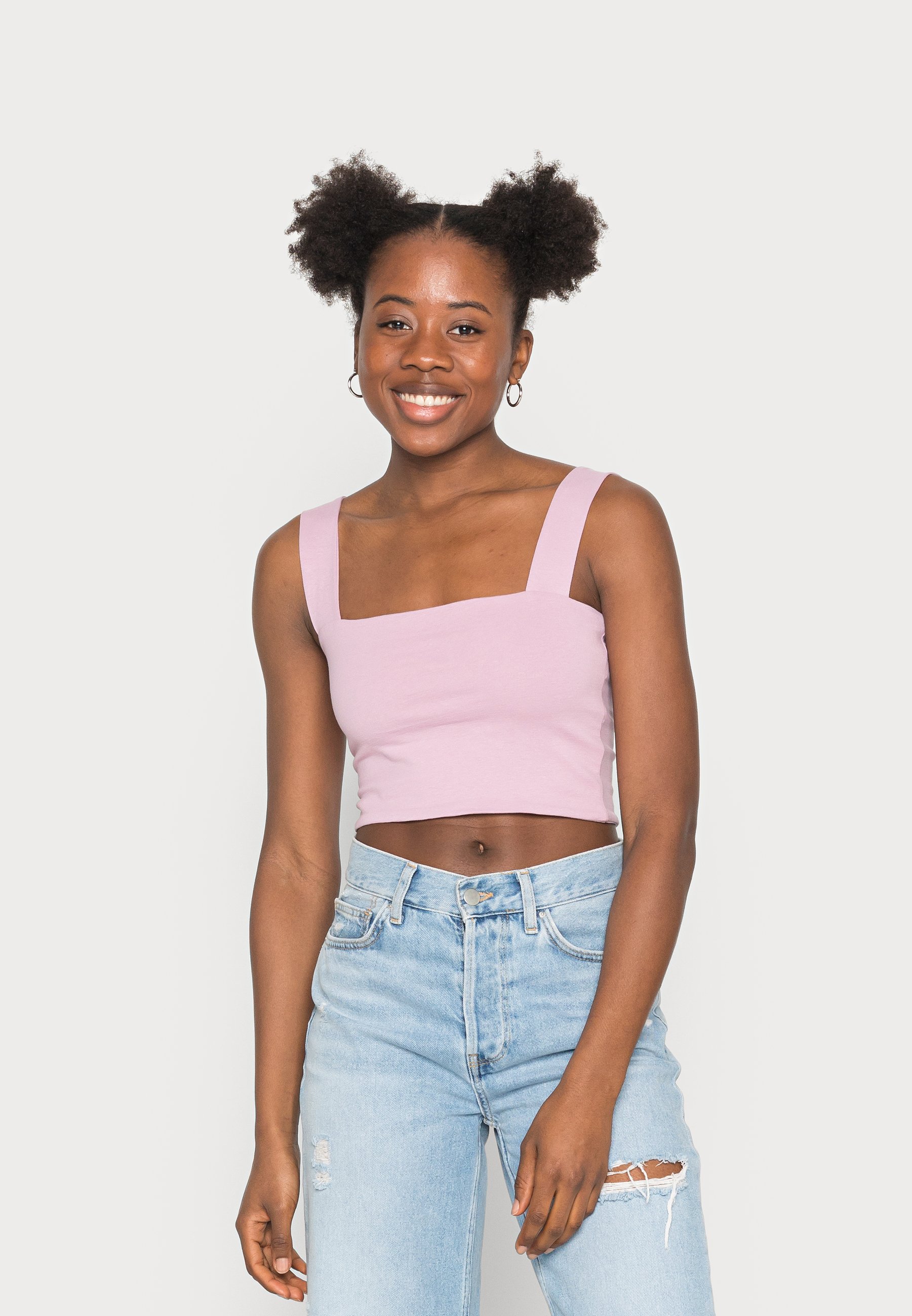 WIDE STRAP STRAIGHT NECK CROP CAMI 