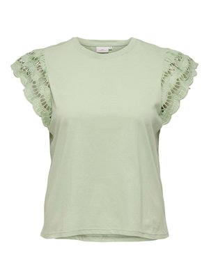 ONLY Carmakoma T-SHIRT CARMACY T-SHIRT - Triko s potiskem - laurel green