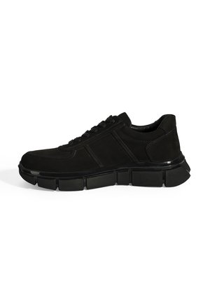 Sneakers laag - black