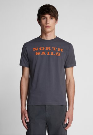 North Sails MIT SCHRIFTZUG - Camiseta estampada - asphalt